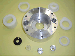 �A���~�������̕��i